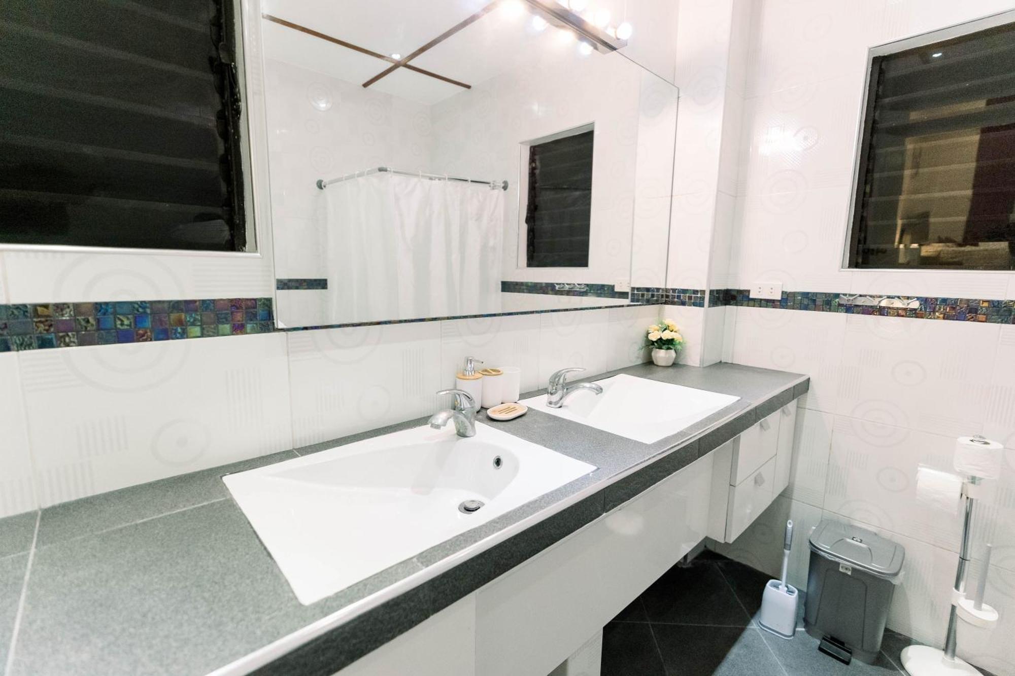Luxury 4Br Apartment With Pool Behind Alona Beach Panglao Exterior foto